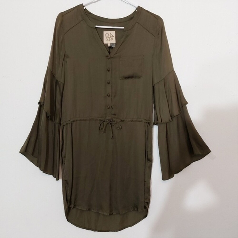 Chaser Green Tiered Bell Sleeves Hi-Lo Hem Tunic Top Women's Size XS NWT